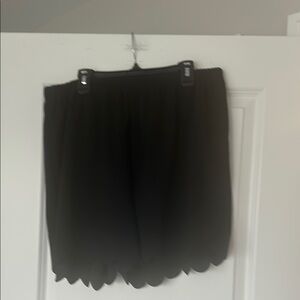📌3 for $20📌
NWOT Shein Curve Black Scalloped Hem Shorts
